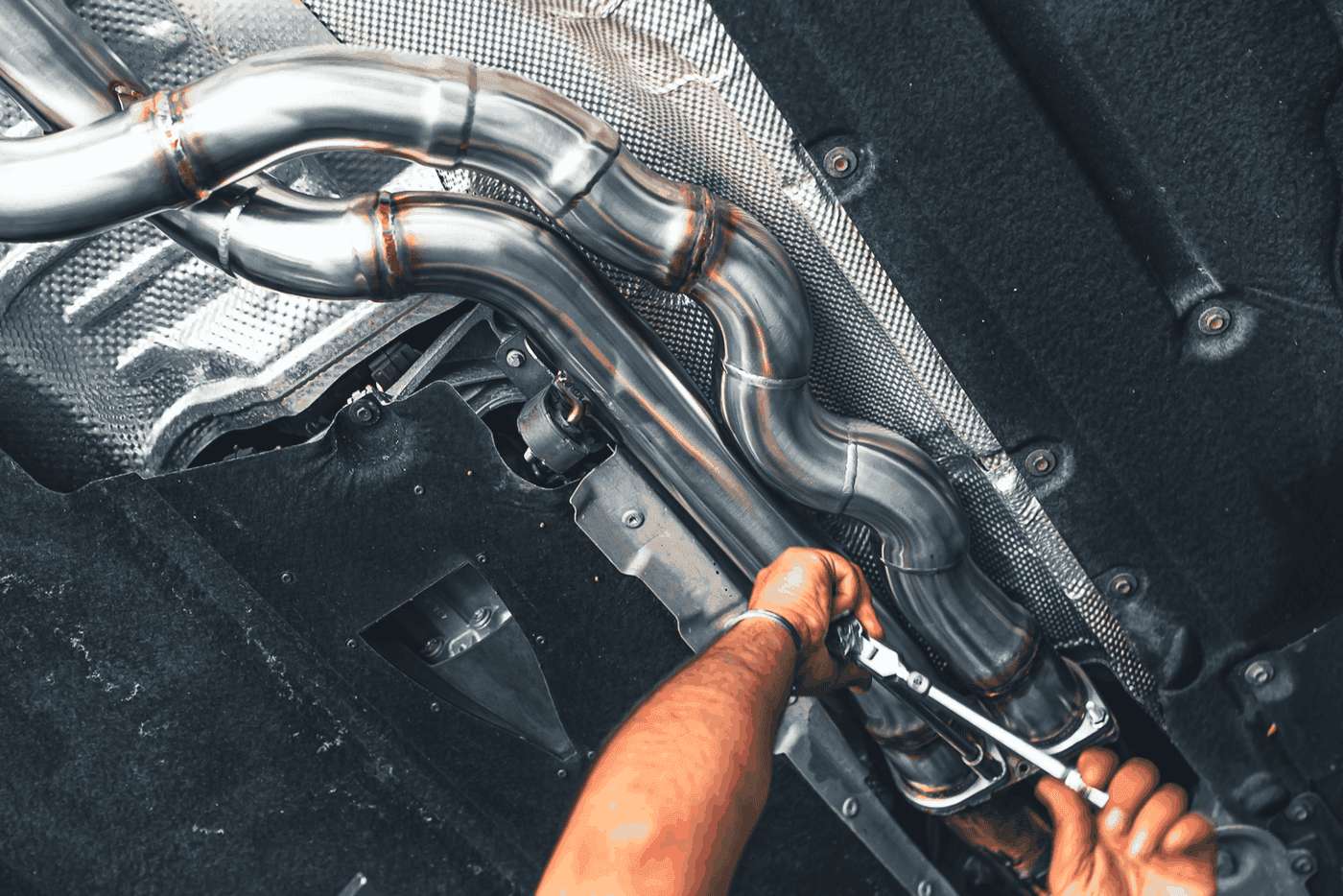 Single Mid Pipes vs. Equal Length Midpipes: A Comprehensive Comparison